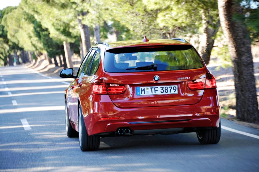  BMW 328i Touring Sport Line 2012 года  (фото 29 из 38)